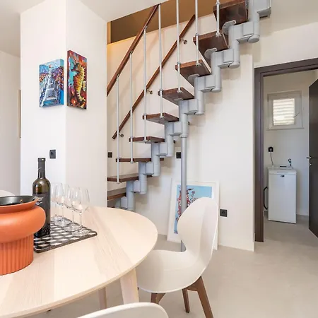 Ranieri Kono Apartman *