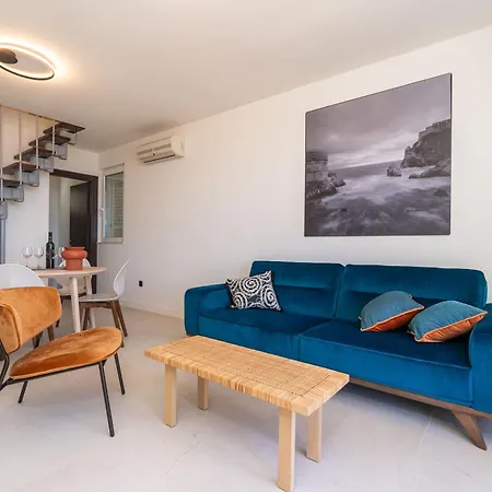 Ranieri Kono Apartman *