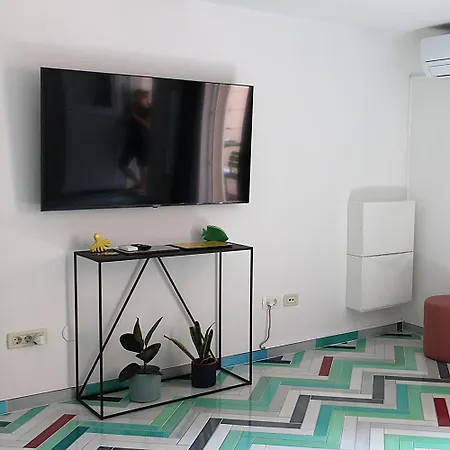 Ranieri Kono Apartament *