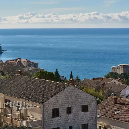 Ranieri Kono شقة *