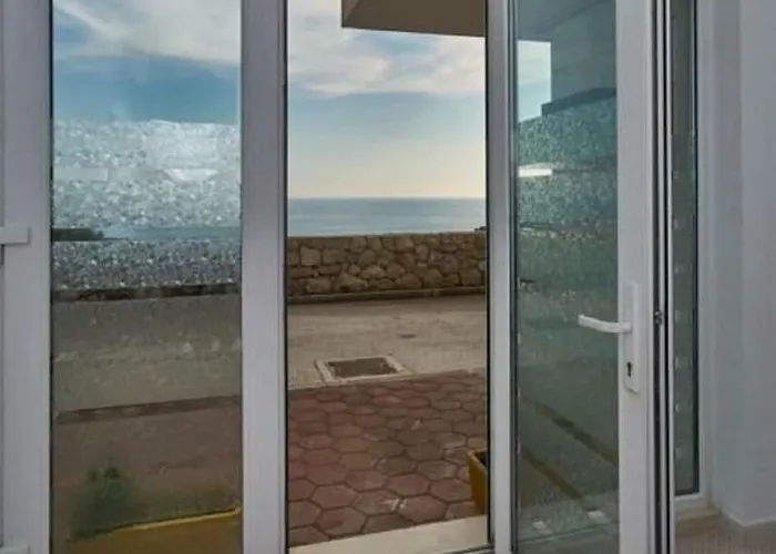 Ranieri Kono Appartement *