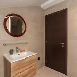 Ranieri Kono Apartament